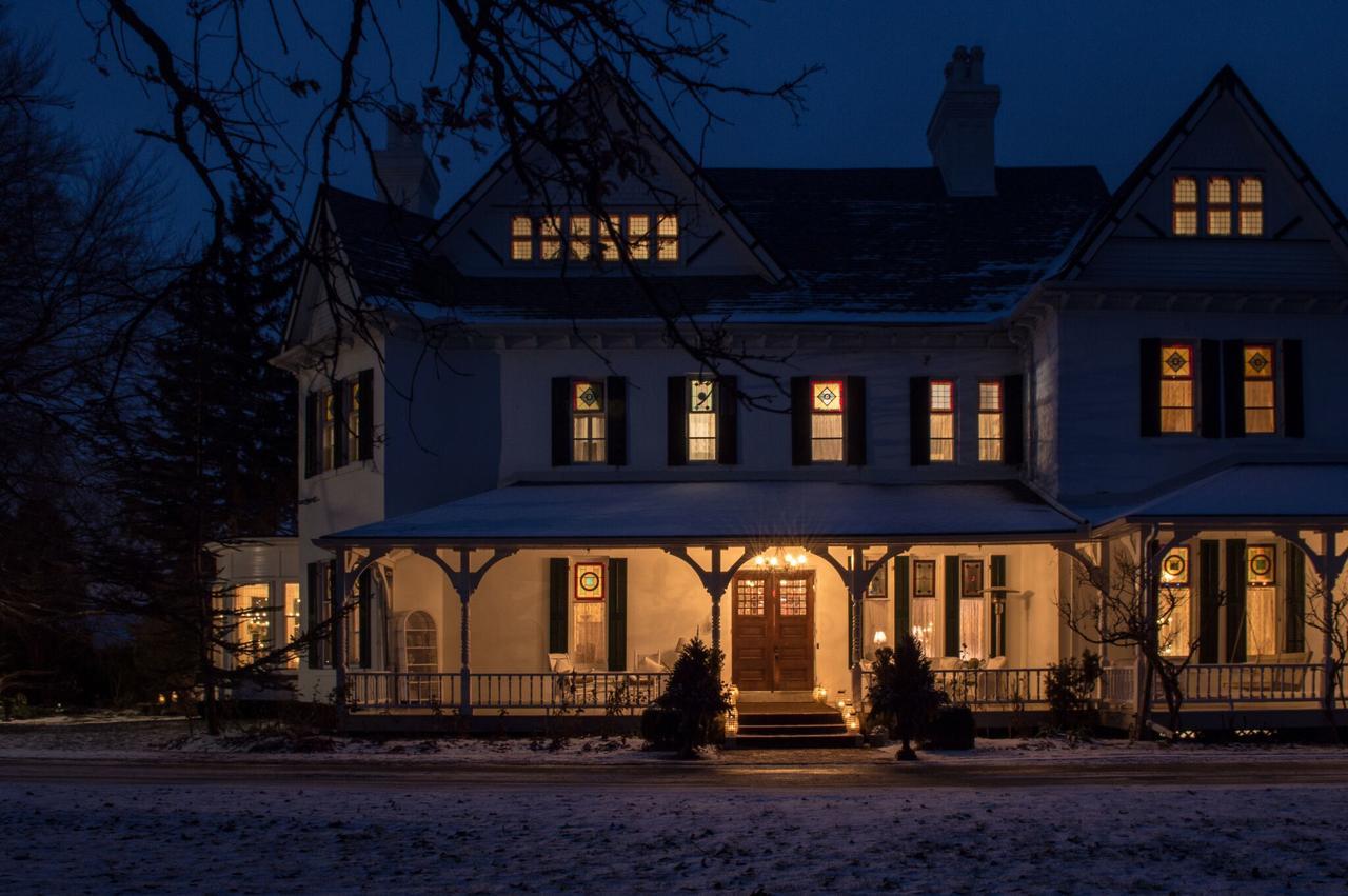 Grand Victorian 3* Niagara Falls